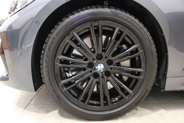 BMW 330 usata, con Telecamera per parcheggio assistito
