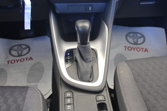 TOYOTA Yaris usata, con Autoradio digitale