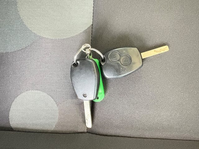 RENAULT Modus usata 27