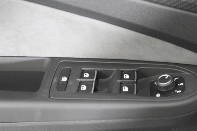 VOLKSWAGEN Golf usata, con Cruise Control