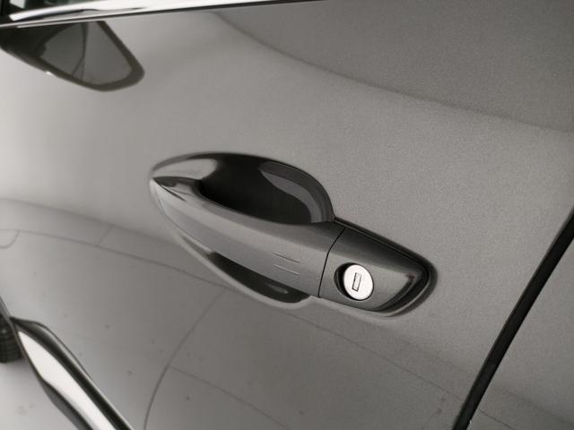 PEUGEOT 3008 usata, con Bracciolo