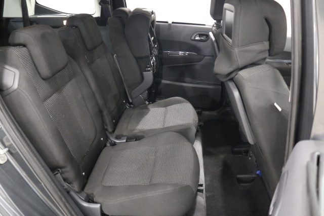 PEUGEOT 5008 usata 10