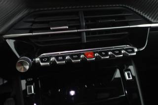 PEUGEOT 2008 usata 12