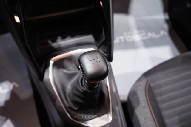 PEUGEOT 208 usata, con Touch screen