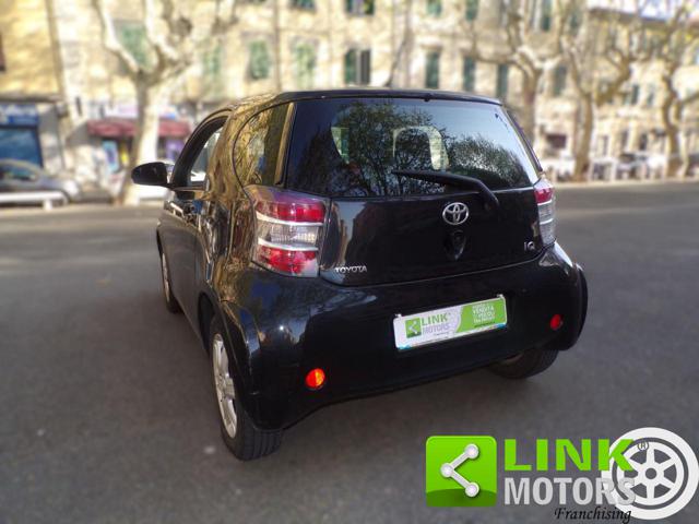TOYOTA iQ usata 41