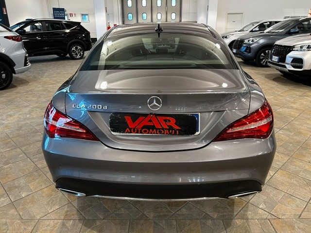 MERCEDES-BENZ CLA 200 usata, con Alzacristalli elettrici