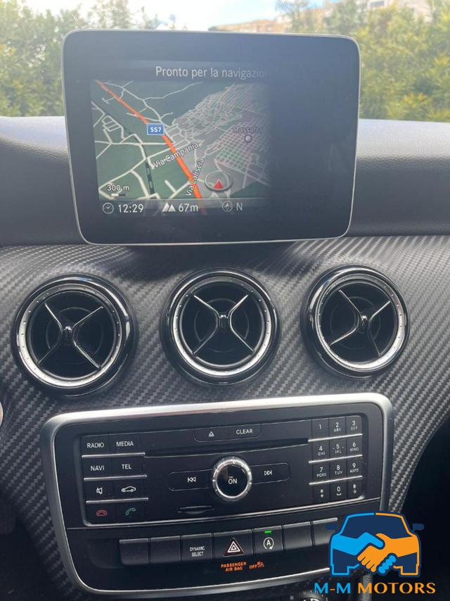 MERCEDES-BENZ GLA 180 usata, con Sedile posteriore sdoppiato