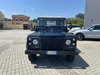 LAND ROVER Defender usata 1