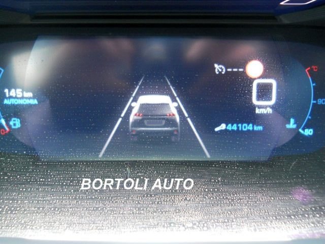 PEUGEOT 2008 usata, con Sistema di navigazione