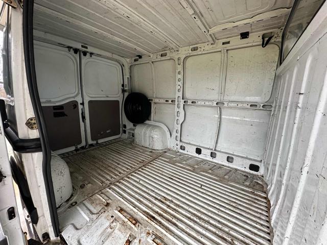 RENAULT Master usata, con Pneumatici estivi