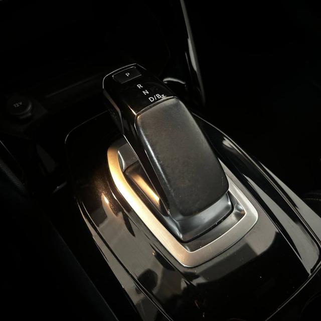 PEUGEOT 2008 usata, con Touch screen