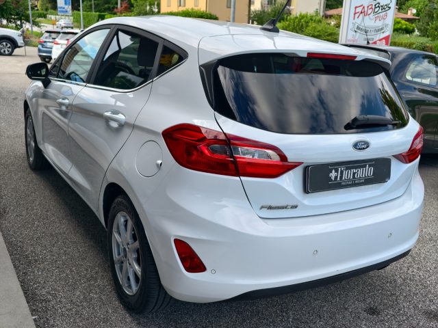 FORD Fiesta usata, con Autoradio