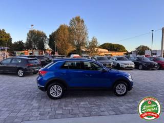 VOLKSWAGEN T-Roc usata, con Autoradio