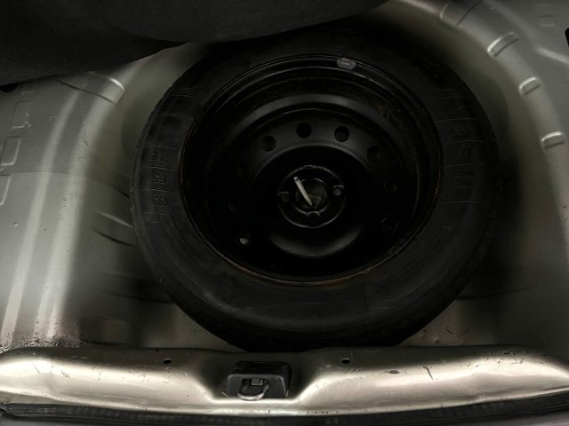 DACIA Logan usata, con Specchietti laterali elettrici