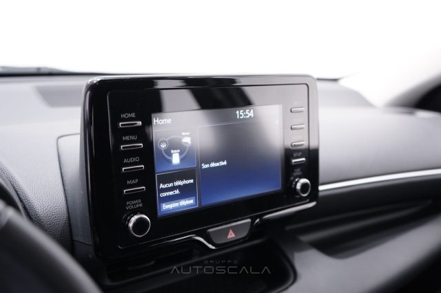 TOYOTA Yaris usata, con Touch screen