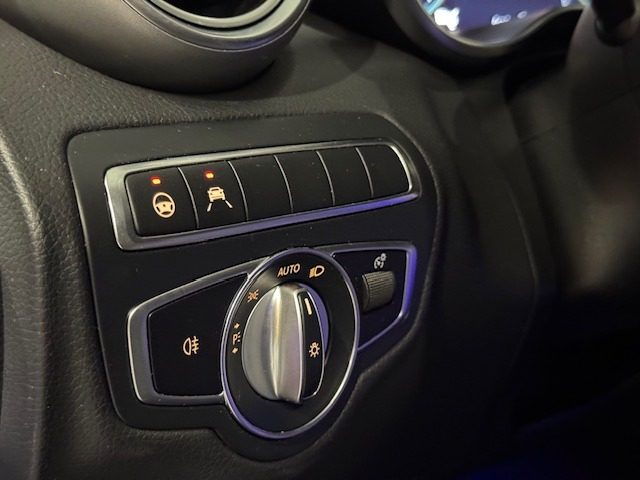 MERCEDES-BENZ C 220 usata, con Sedili riscaldati