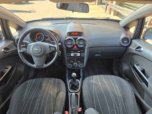 OPEL Corsa usata, con MP3