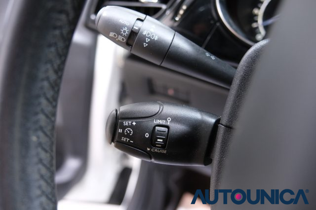 DS AUTOMOBILES DS 3 usata, con Airbag testa