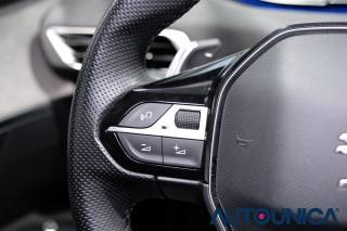 PEUGEOT 5008 usata, con Volante in pelle
