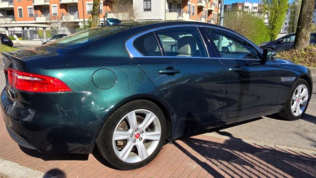 JAGUAR XE usata, con Boardcomputer