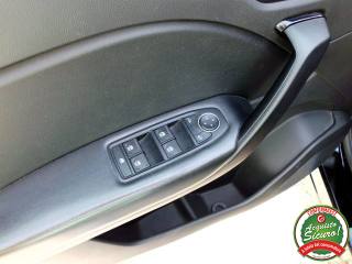 RENAULT Captur usata, con Lettore CD