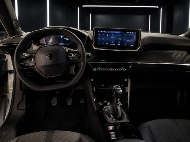 PEUGEOT 2008 usata, con Cerchi in lega