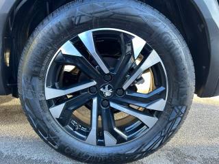 PEUGEOT 2008 usata, con Sistema di navigazione
