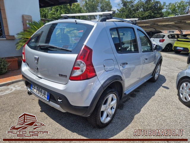 DACIA Sandero usata, con Autoradio