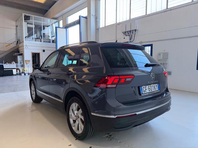 VOLKSWAGEN Tiguan usata, con Airbag laterali