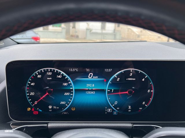 MERCEDES-BENZ GLA 200 usata 29