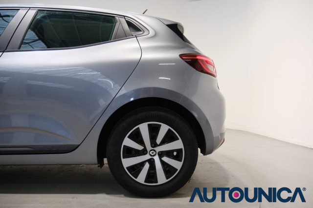 RENAULT Clio usata, con Sistema di avviso di distanza