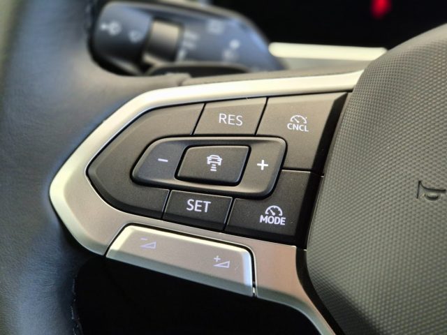 VOLKSWAGEN Passat usata, con Park Distance Control