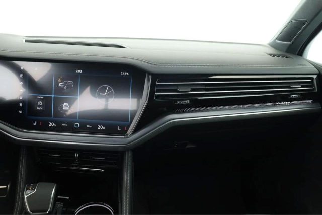VOLKSWAGEN Touareg usata, con Park Distance Control