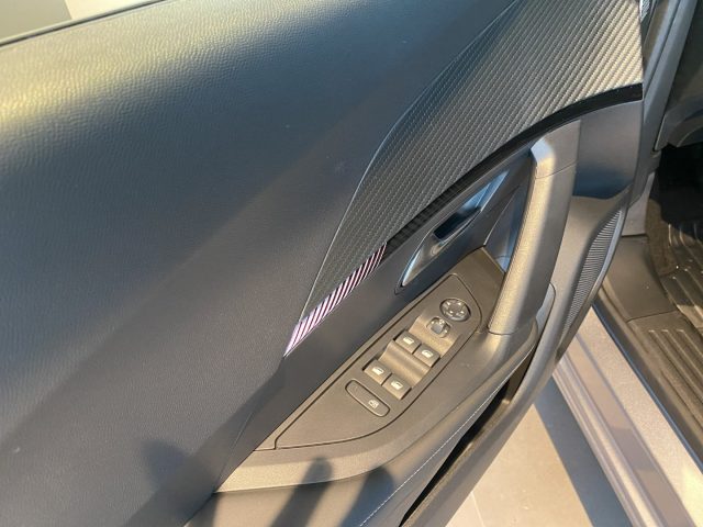 PEUGEOT 2008 usata, con Airbag testa