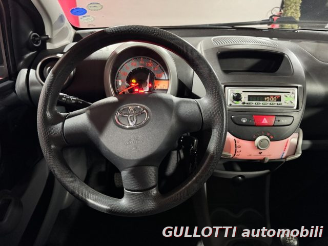 TOYOTA Aygo usata 12