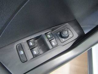 VOLKSWAGEN T-Cross usata, con USB