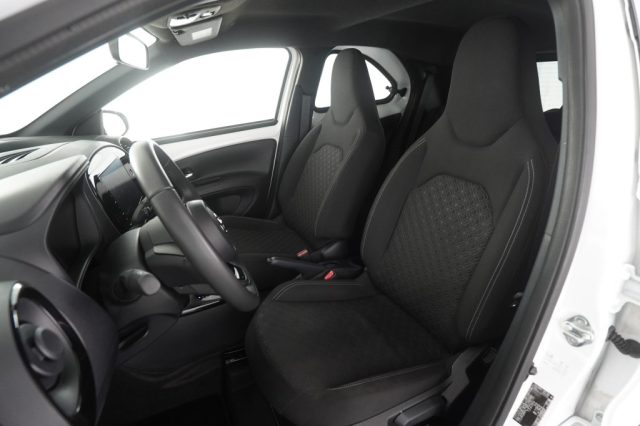 TOYOTA Aygo X usata 2