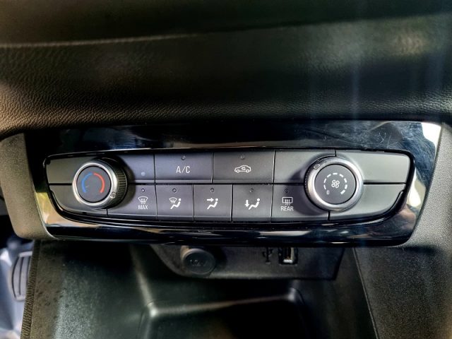 OPEL Corsa usata, con Touch screen