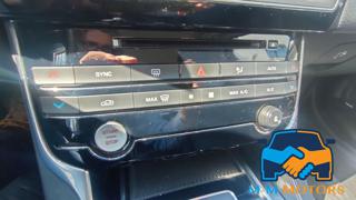 JAGUAR XE usata, con Fari Xenon
