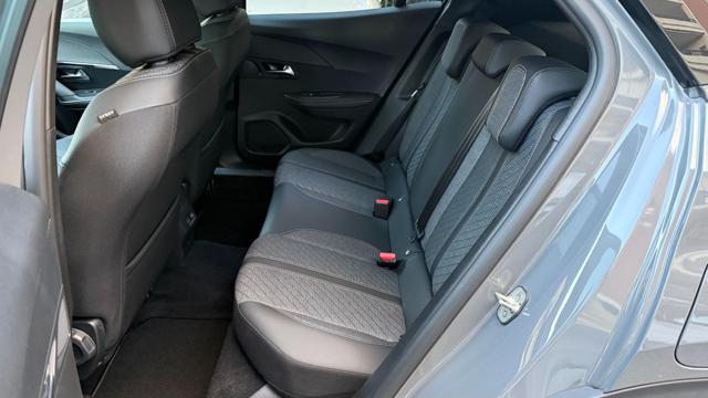 PEUGEOT 2008 usata, con Interni in pelle