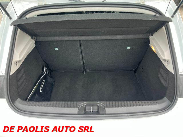RENAULT Clio usata, con Sedile posteriore sdoppiato