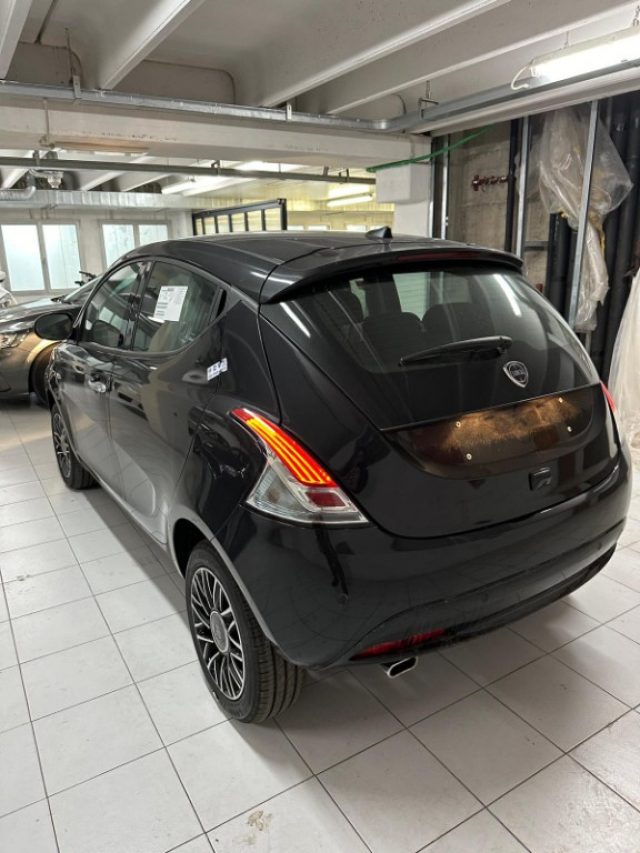LANCIA Ypsilon usata, con ESP