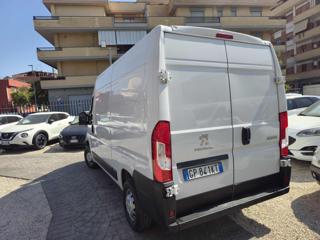 PEUGEOT Boxer usata, con Park Distance Control
