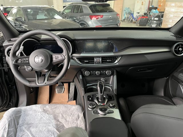 ALFA ROMEO Stelvio usata, con Controllo automatico clima