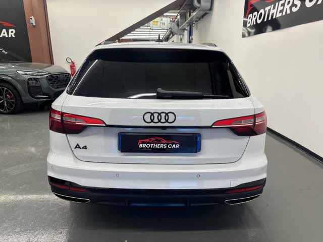 AUDI A4 usata, con Autoradio