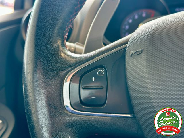 RENAULT Clio usata, con Leve al volante