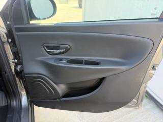 LANCIA Ypsilon usata 27