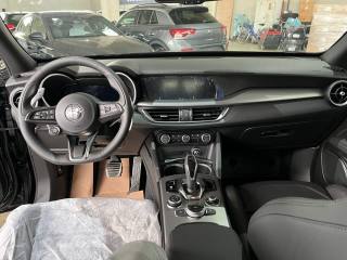 ALFA ROMEO Stelvio usata, con Controllo automatico clima