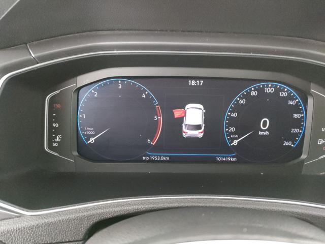 VOLKSWAGEN T-Roc usata, con USB