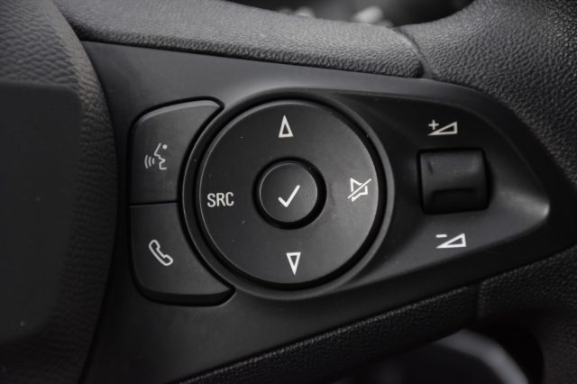 OPEL Corsa usata, con Park Distance Control